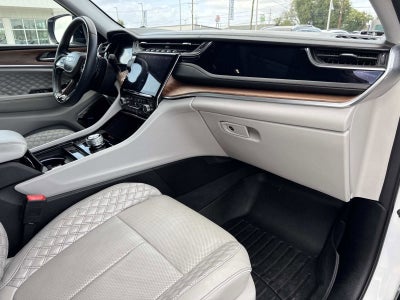 2022 Jeep Grand Cherokee Summit