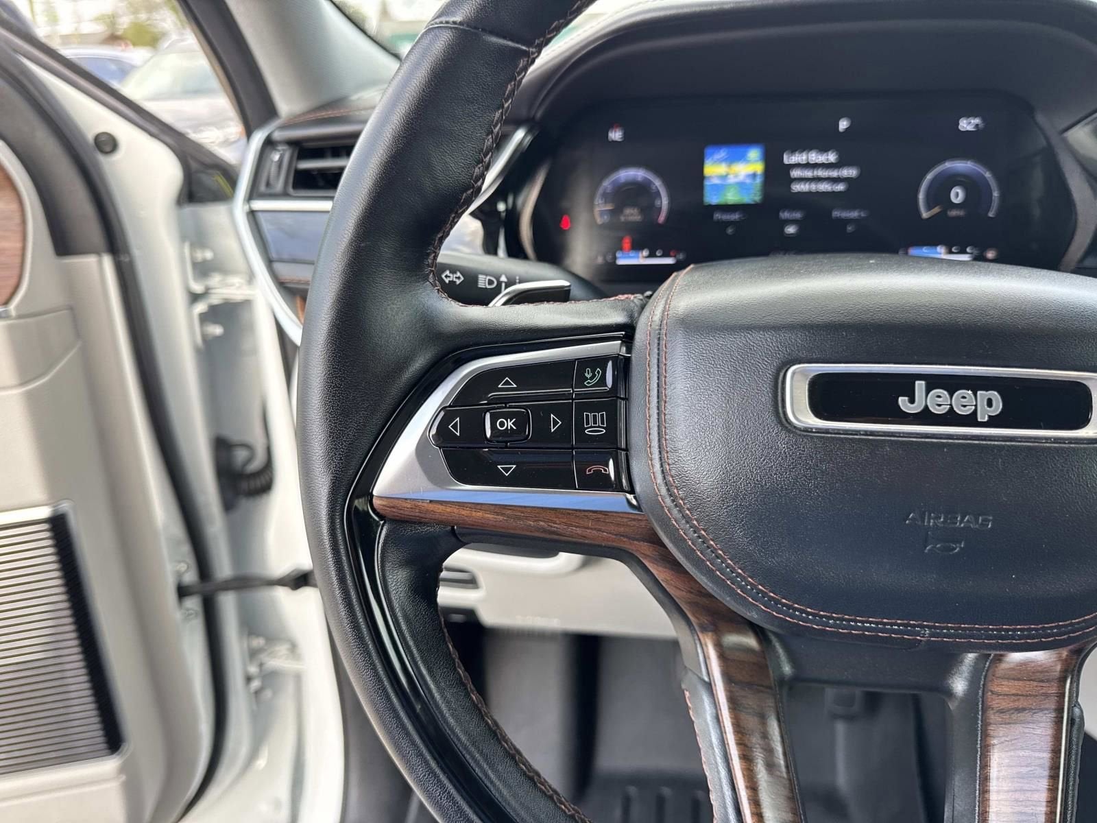 2022 Jeep Grand Cherokee Summit