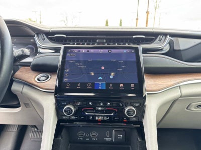 2022 Jeep Grand Cherokee Summit