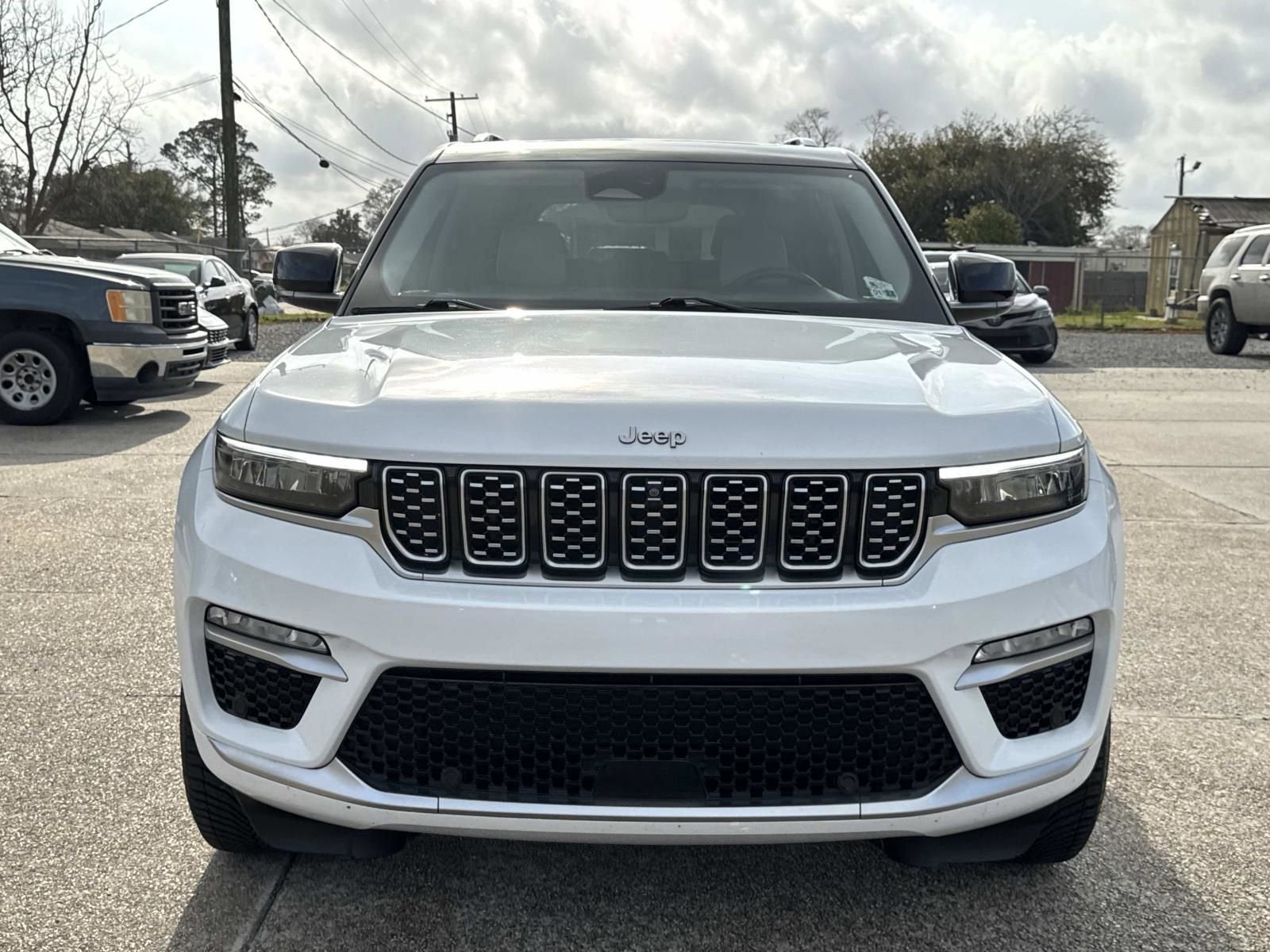 2022 Jeep Grand Cherokee Summit