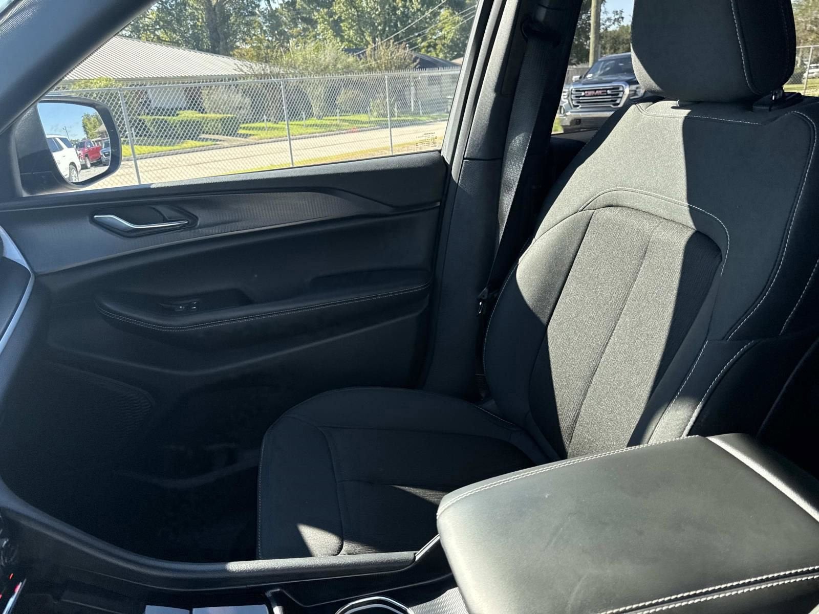 2024 Jeep Grand Cherokee L Laredo