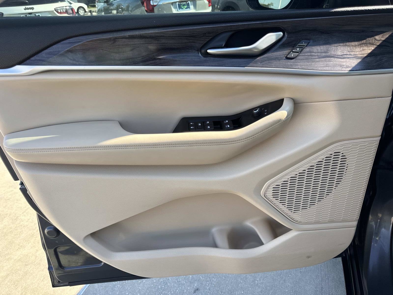 2024 Jeep Grand Cherokee L Limited 4x2