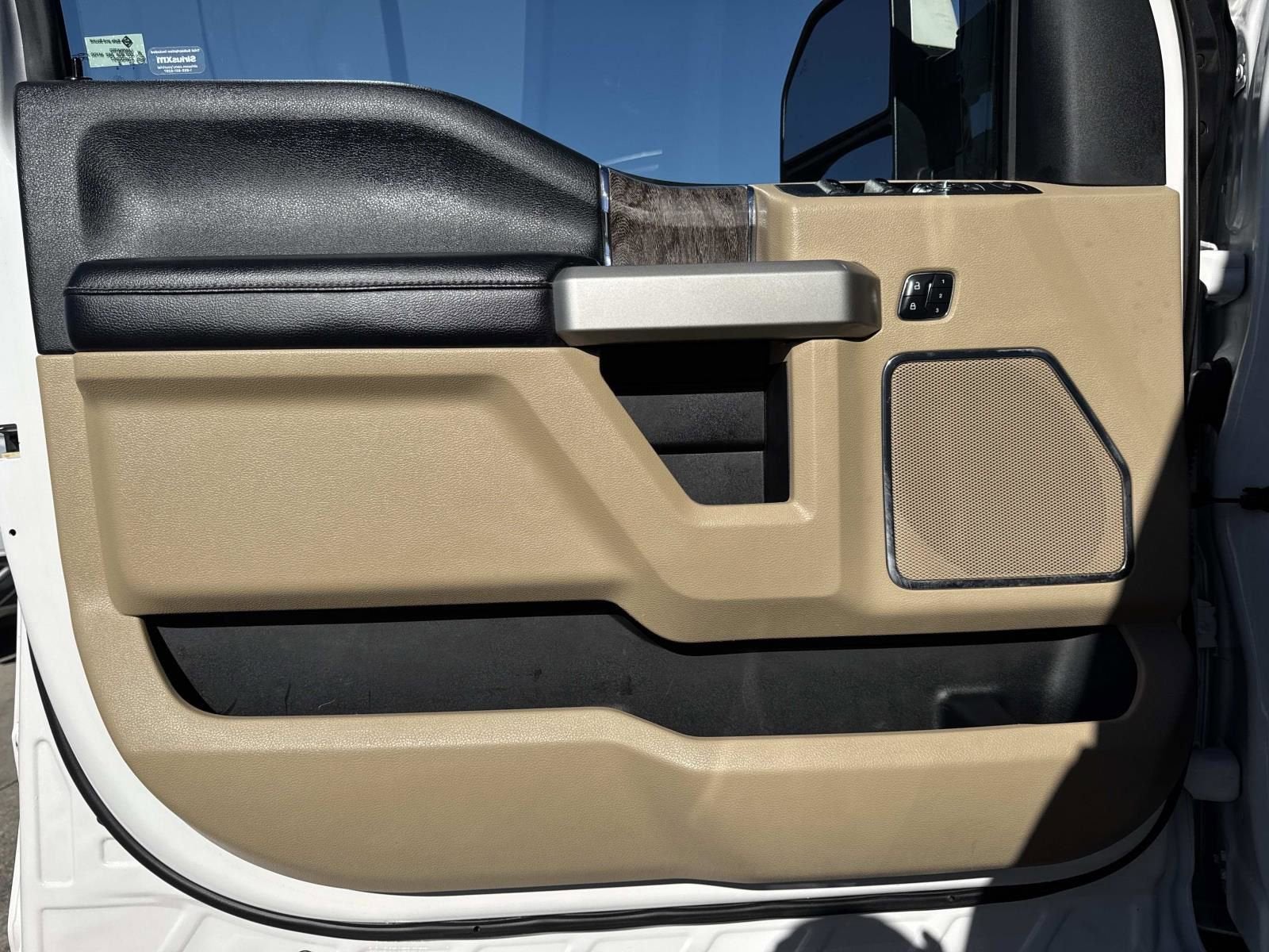 2017 Ford Super Duty F-250 SRW Lariat