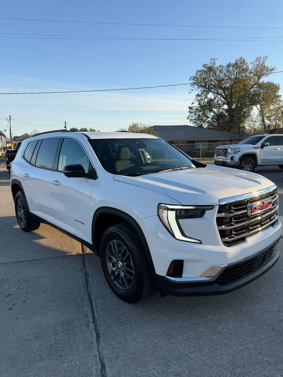 2025 GMC Acadia Elevation