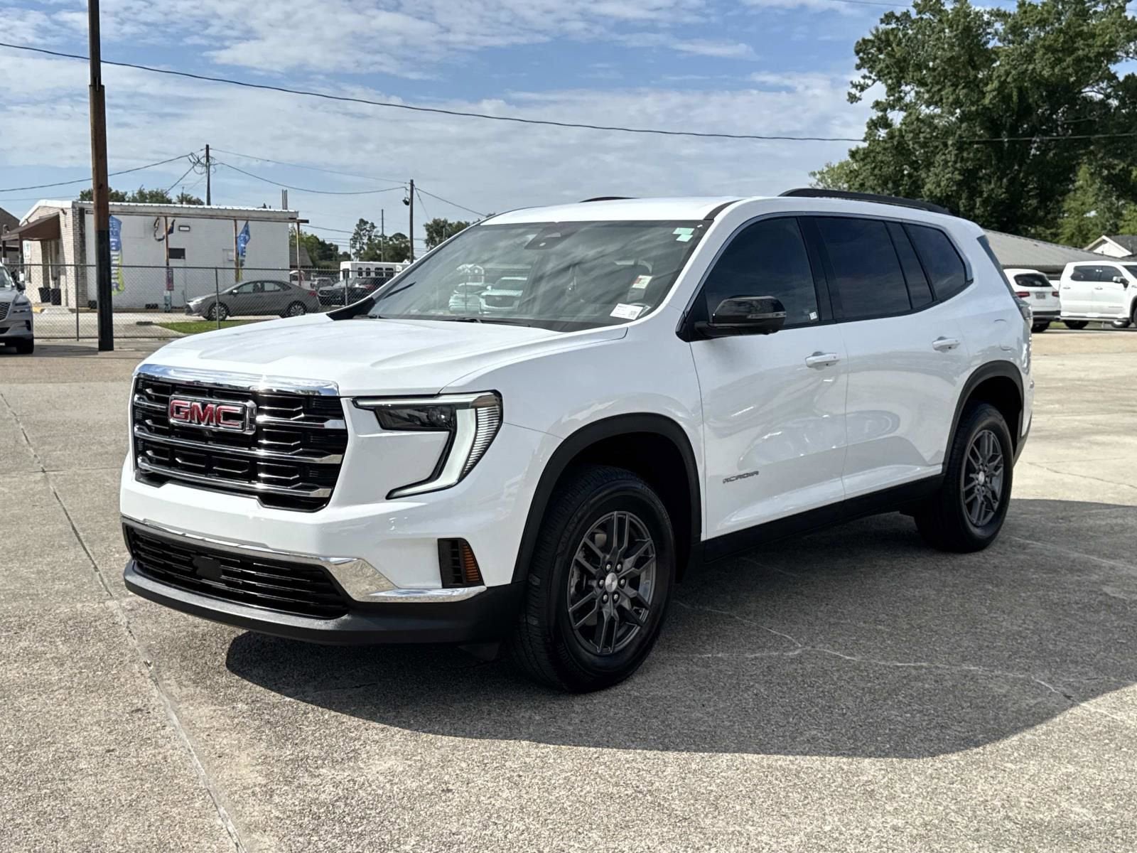 2025 GMC Acadia Elevation