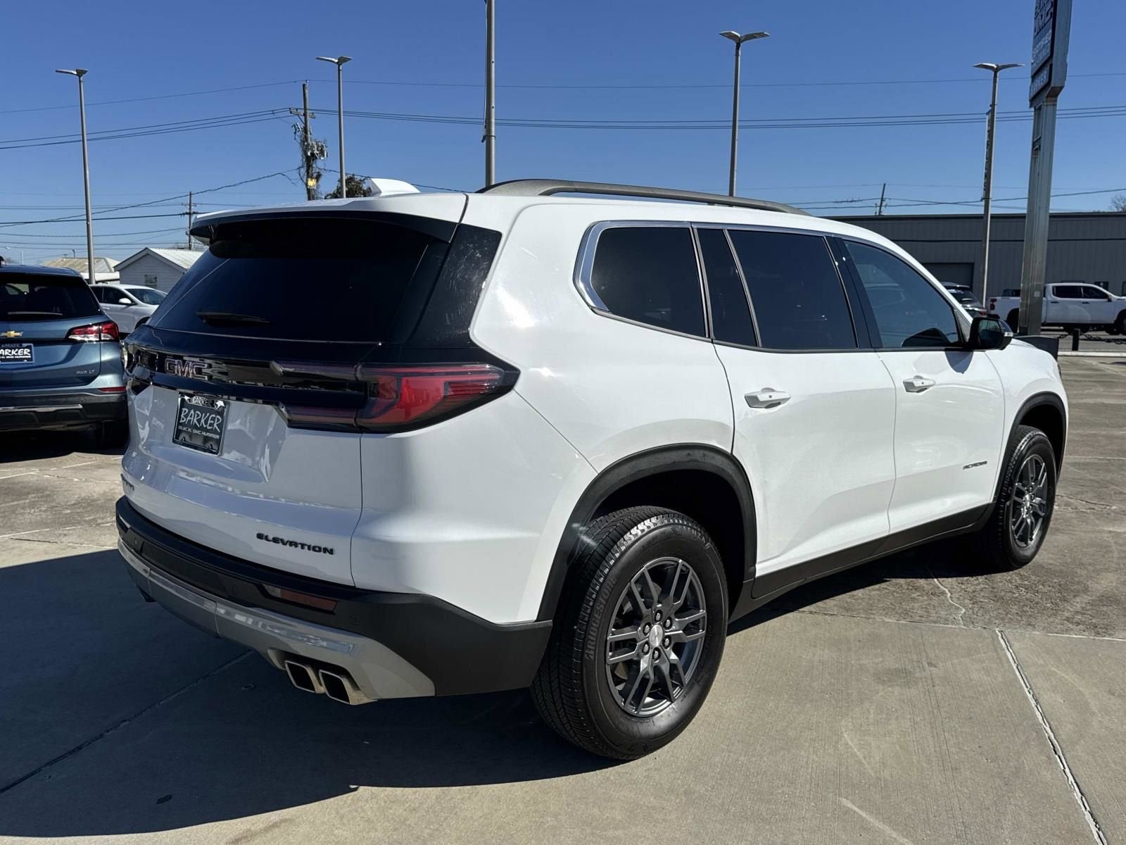 2025 GMC Acadia Elevation