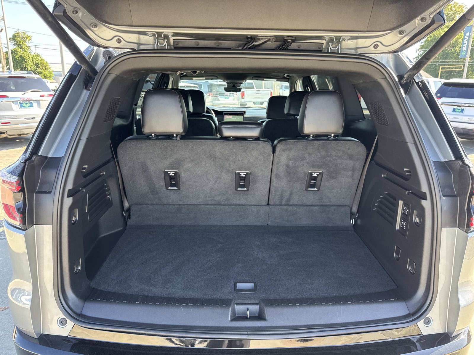 2025 GMC Acadia Denali