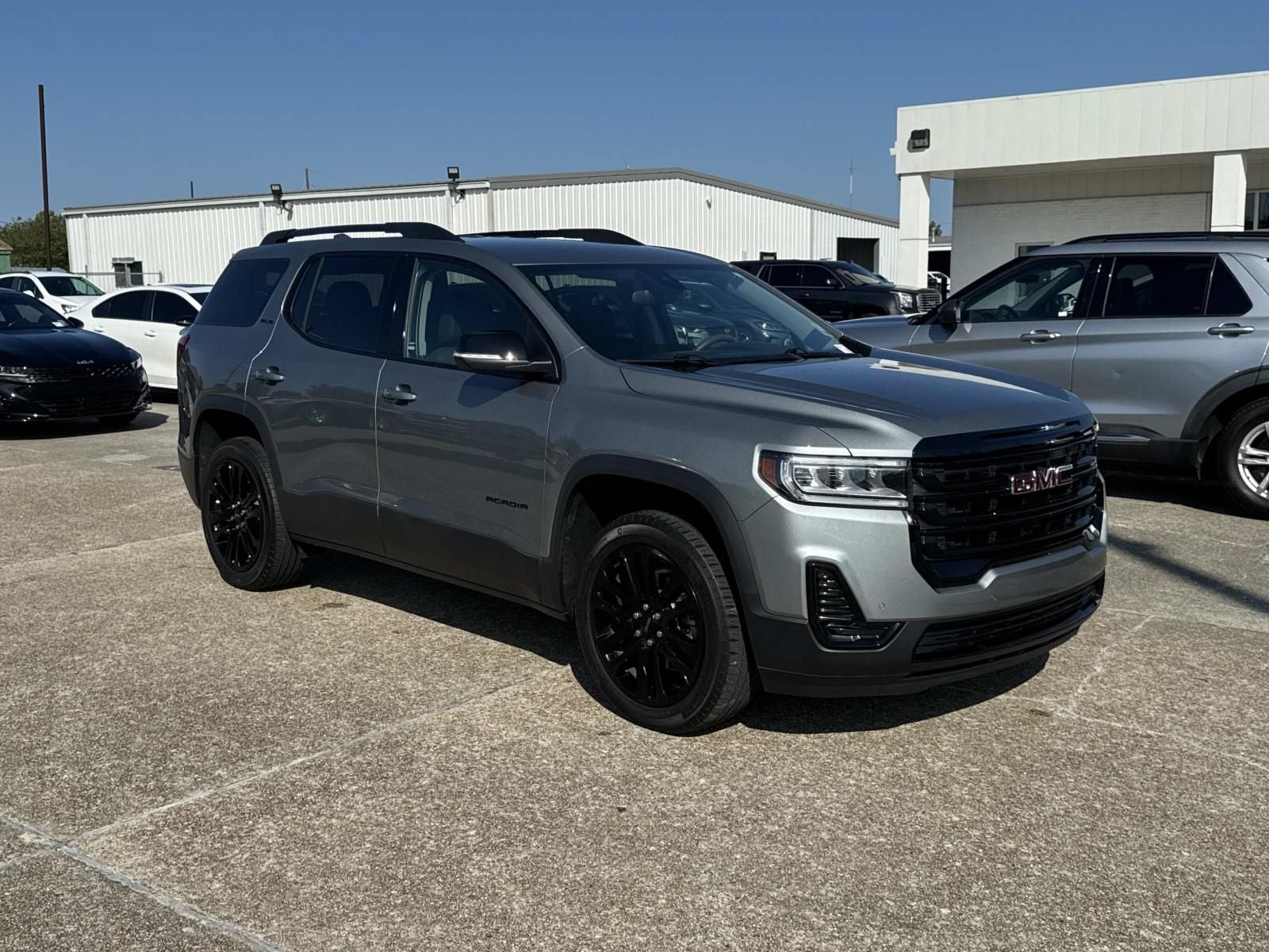 2023 GMC Acadia SLE