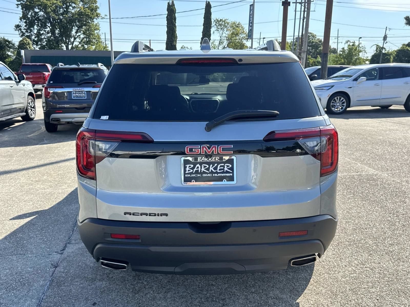 2023 GMC Acadia SLE