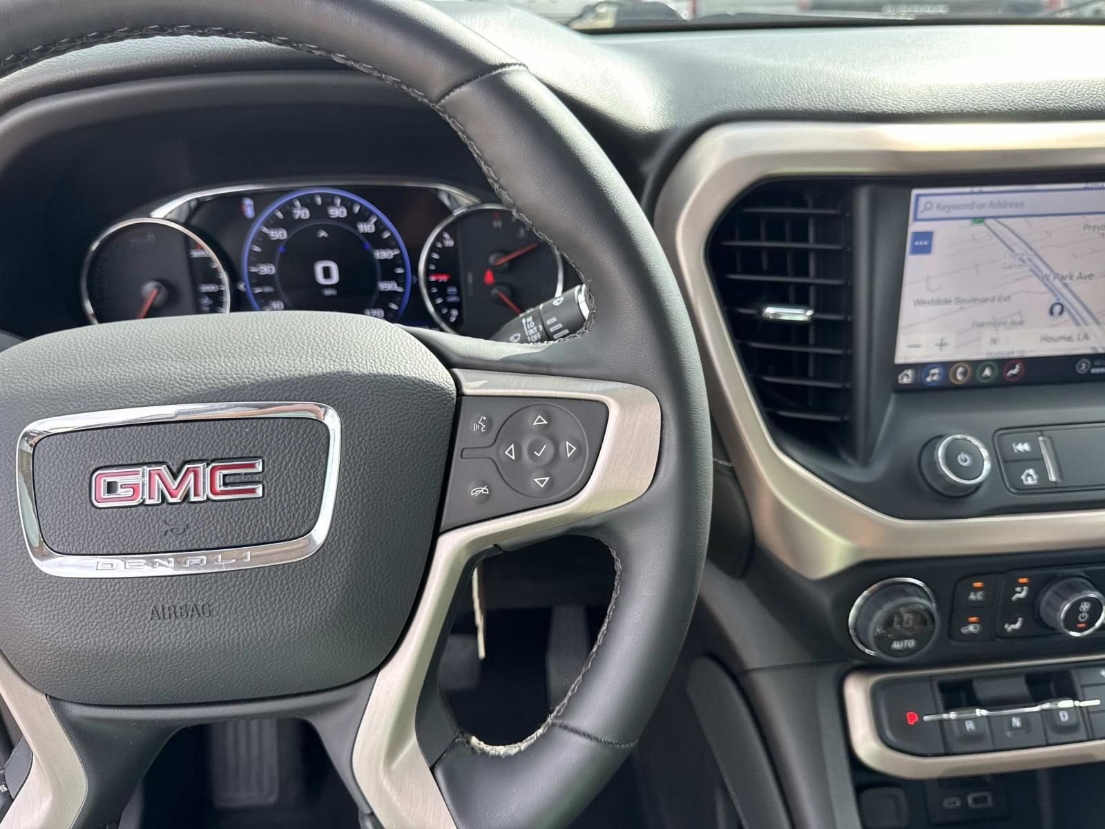 2023 GMC Acadia Denali
