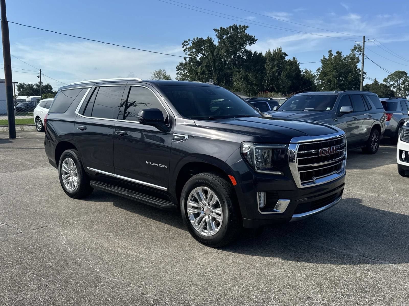 2023 GMC Yukon SLT