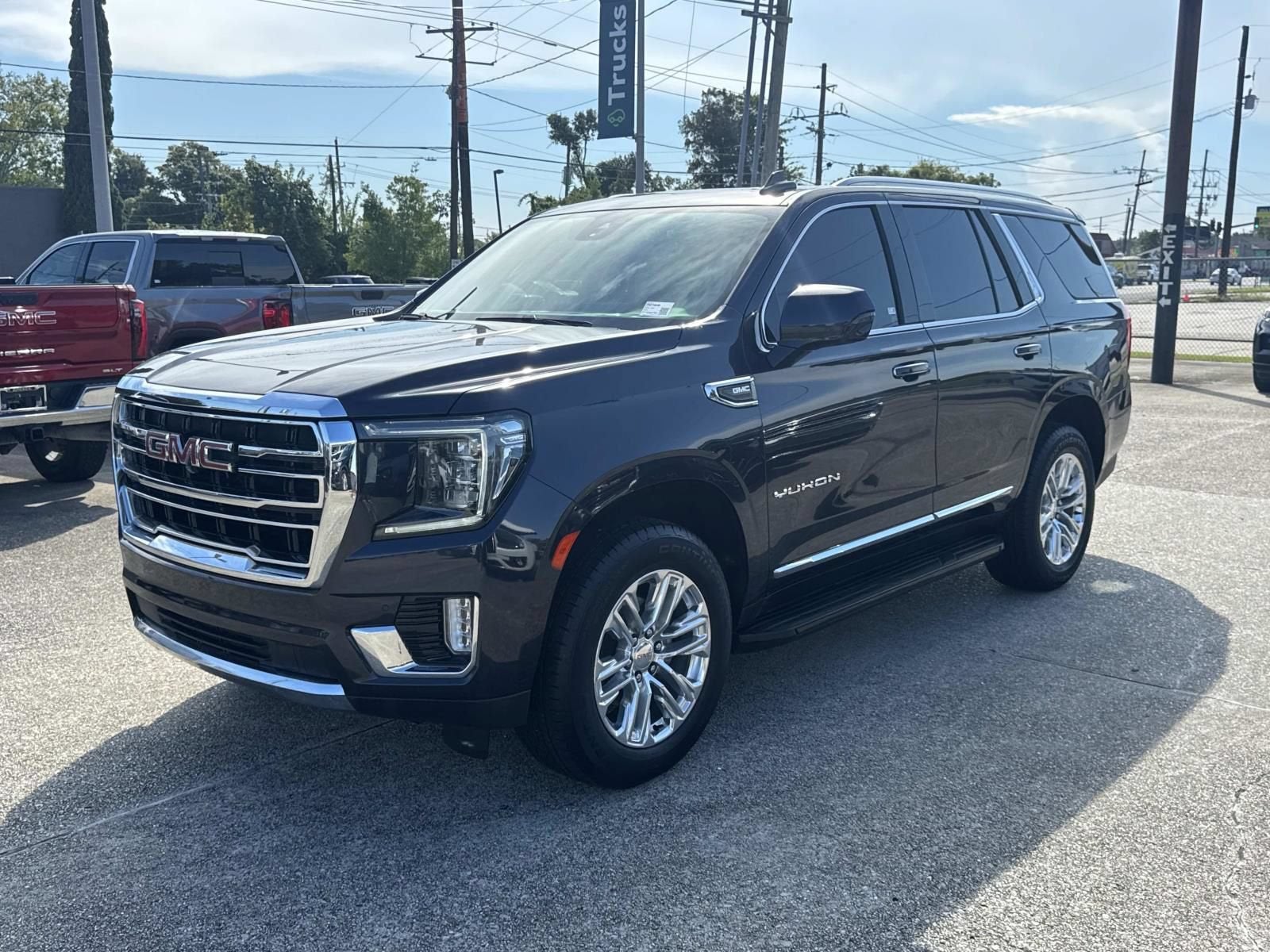 2023 GMC Yukon SLT