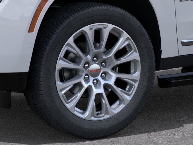 2027 GMC Yukon Denali - Photo 9