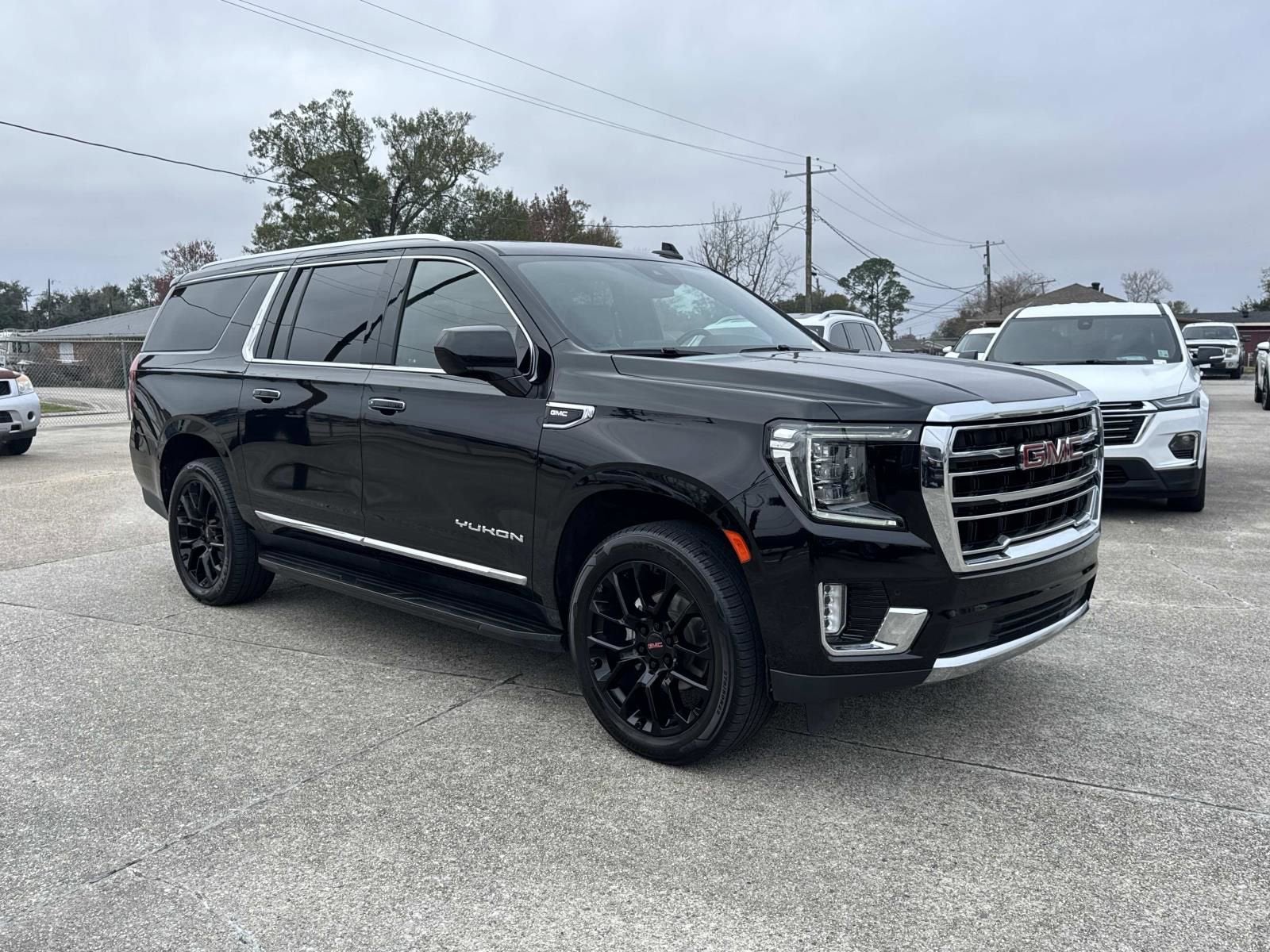 2023 GMC Yukon XL SLT