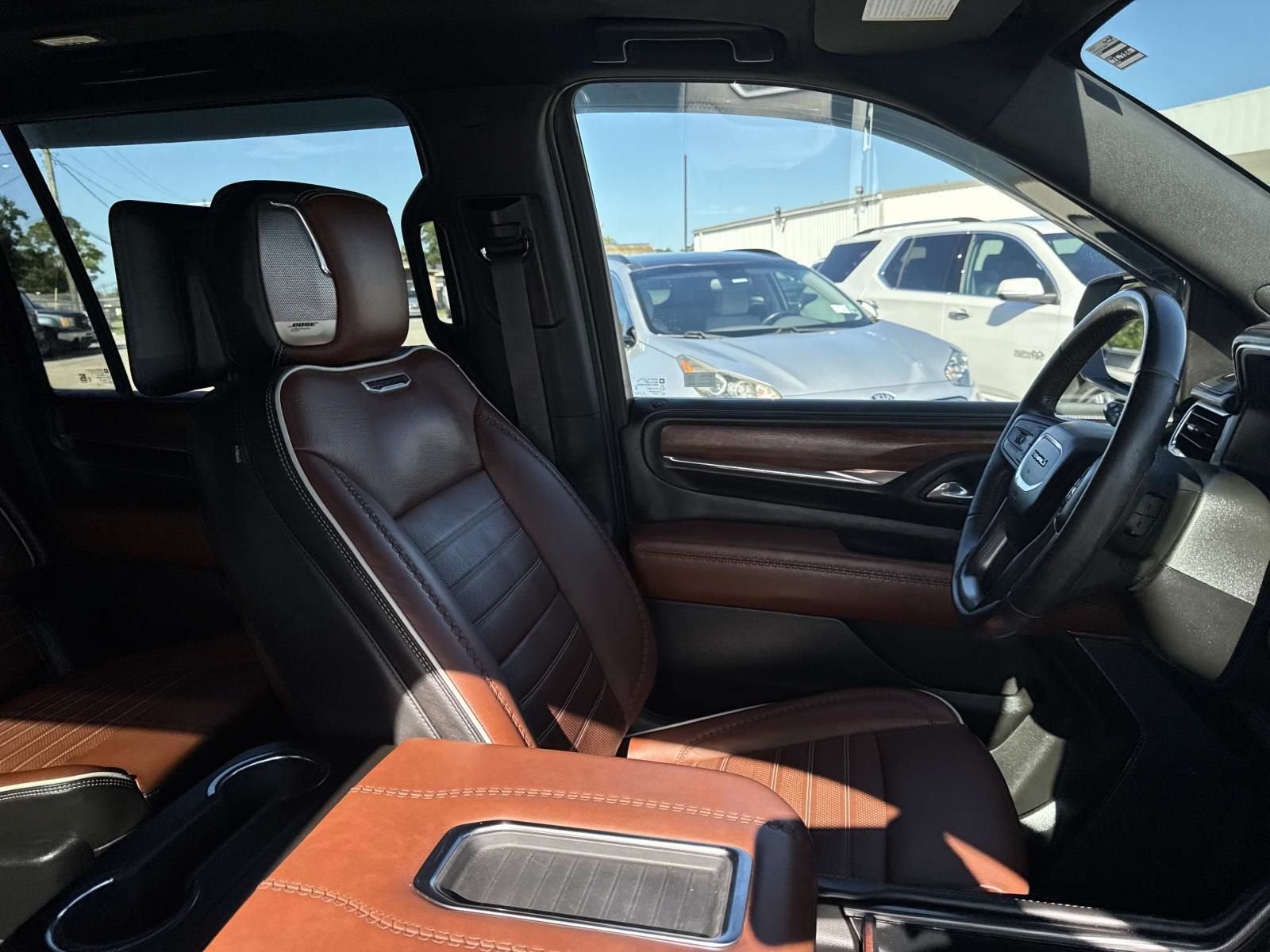 2023 GMC Yukon XL Denali Ultimate