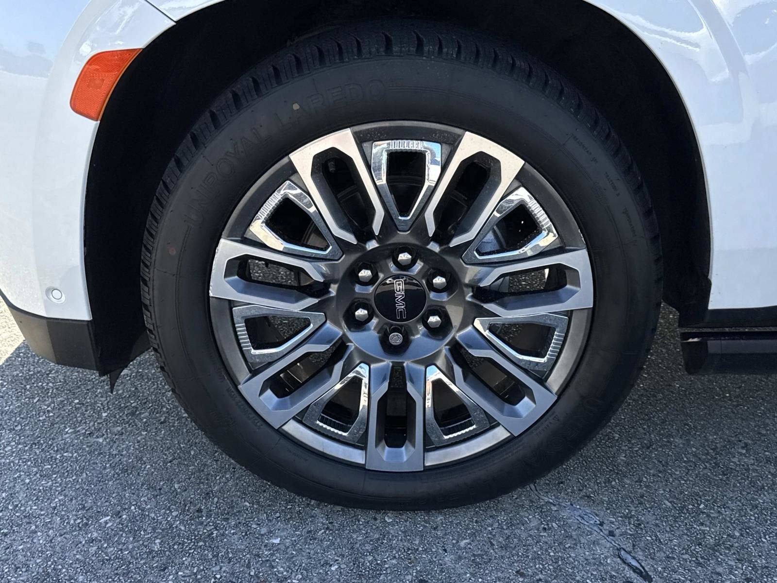 2023 GMC Yukon XL Denali Ultimate