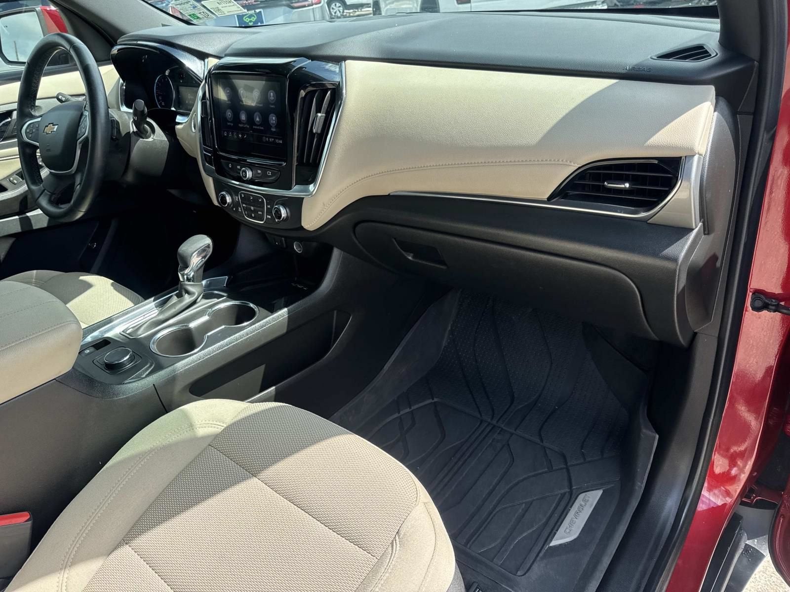 2023 Chevrolet Traverse LT Cloth