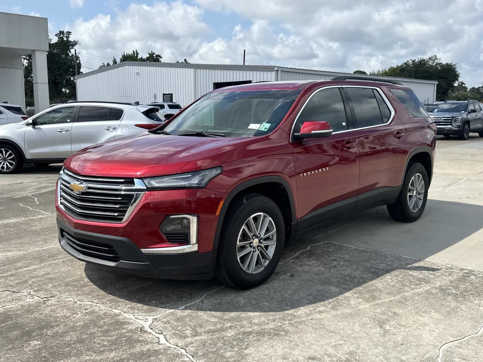 2023 Chevrolet Traverse LT Cloth