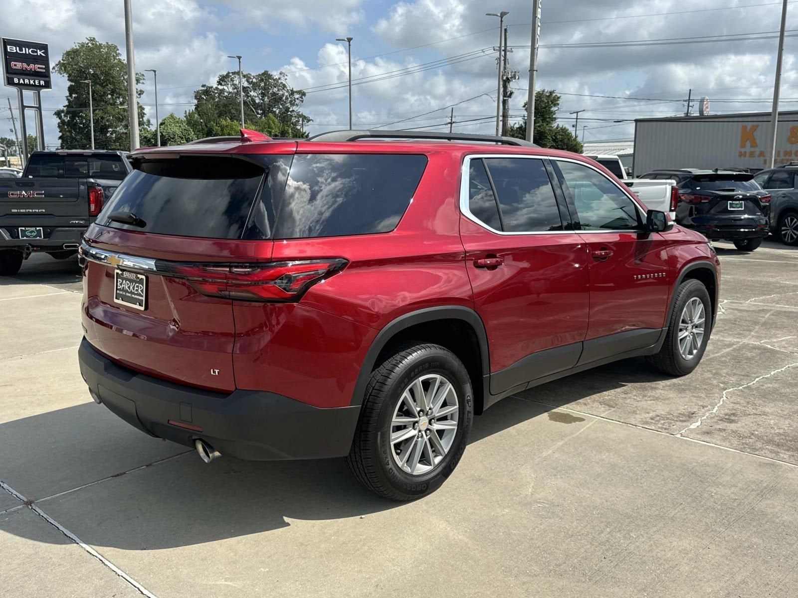 2023 Chevrolet Traverse LT Cloth
