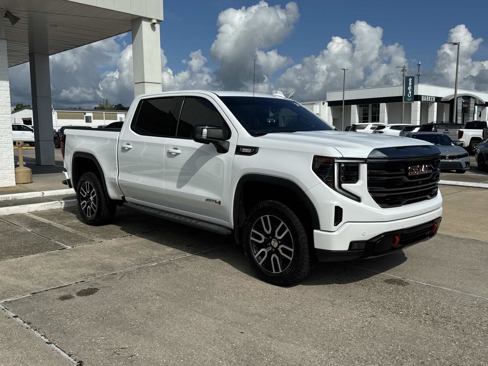 2023 GMC Sierra 1500 AT4