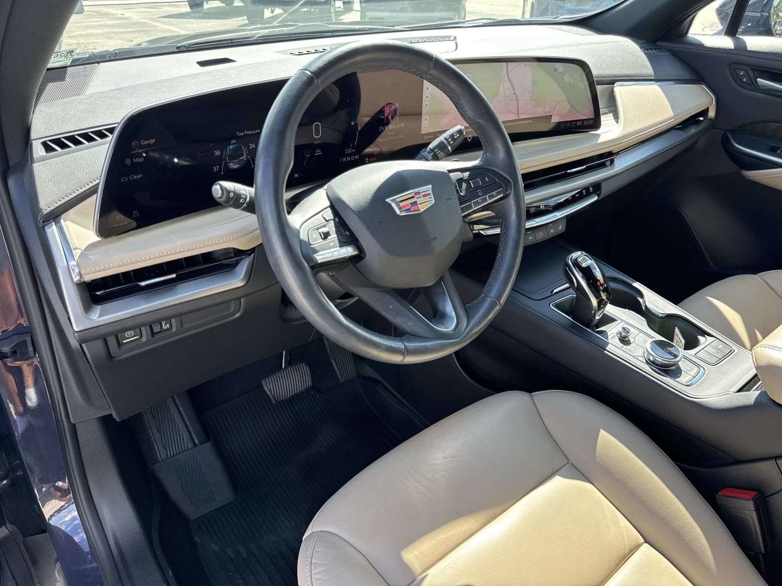 2024 Cadillac XT4 Premium Luxury