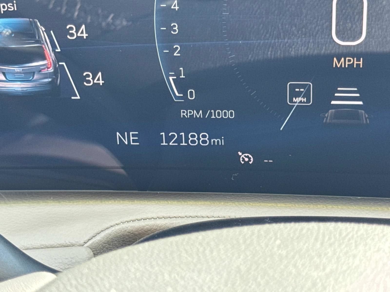 2024 Cadillac XT4 Premium Luxury