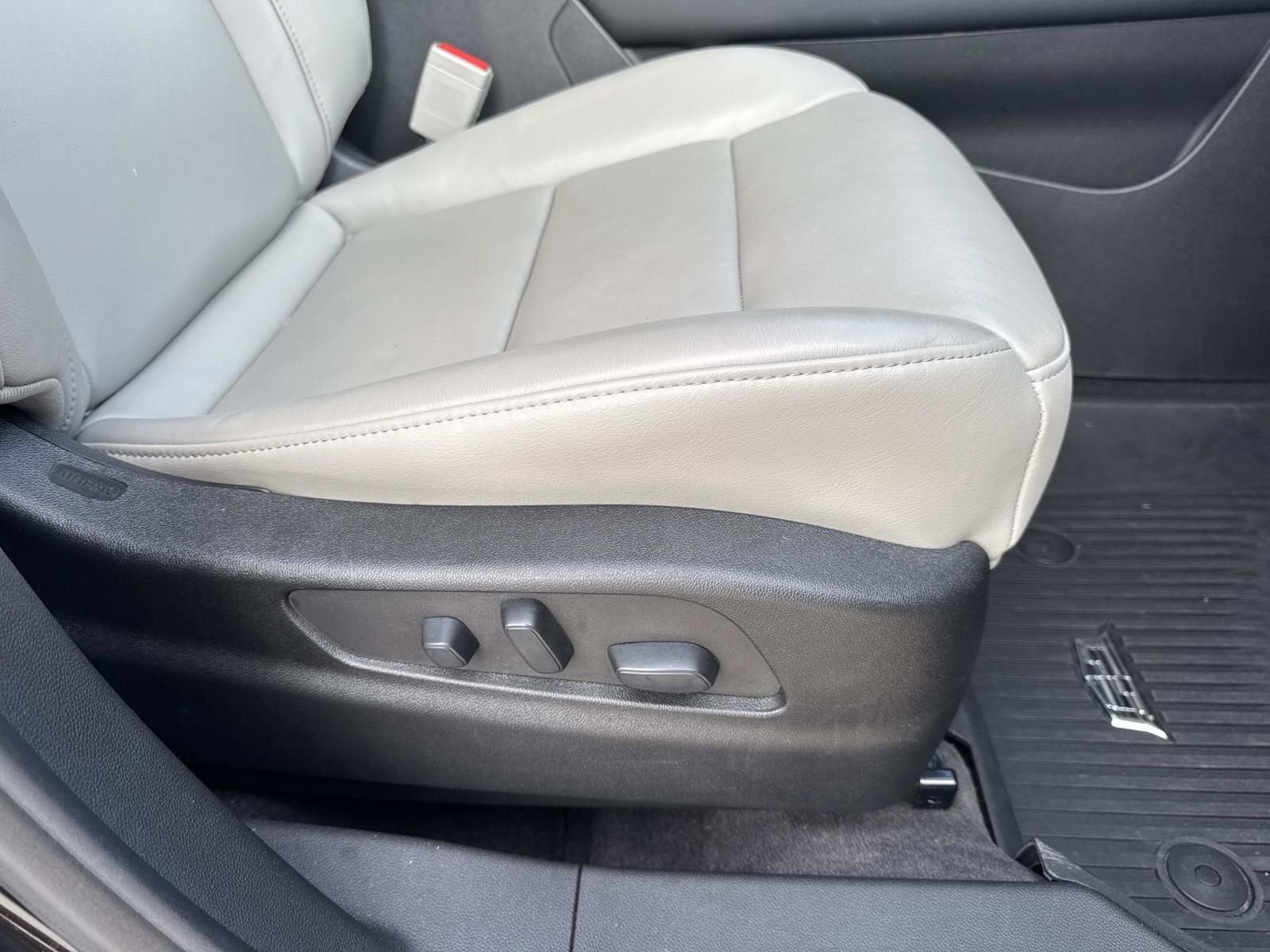 2022 Cadillac XT4 Premium Luxury