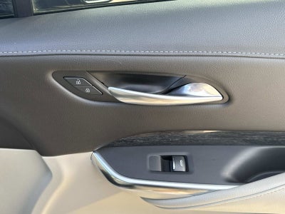 2022 Cadillac XT4 Premium Luxury