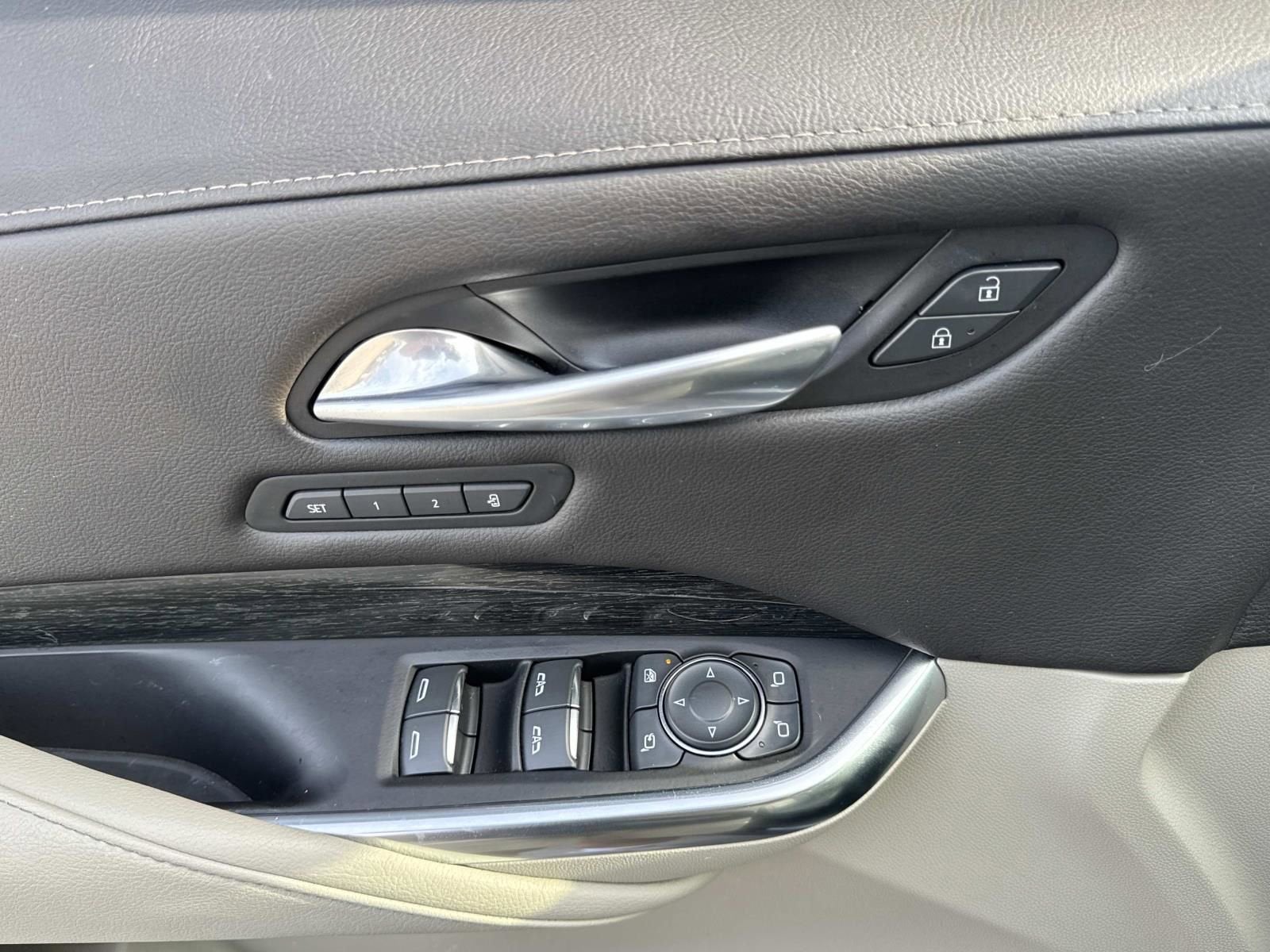 2022 Cadillac XT4 Premium Luxury