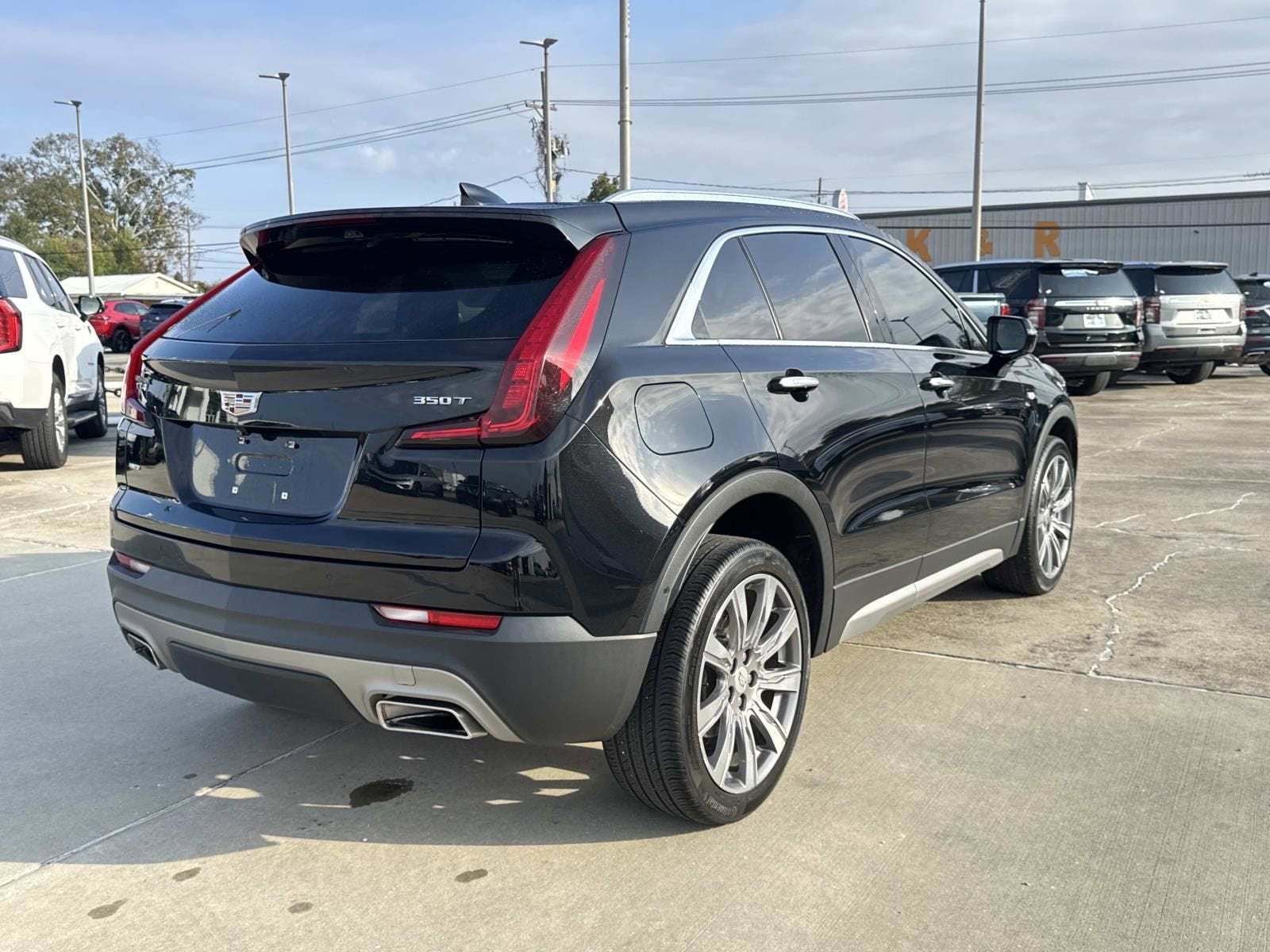 2022 Cadillac XT4 Premium Luxury