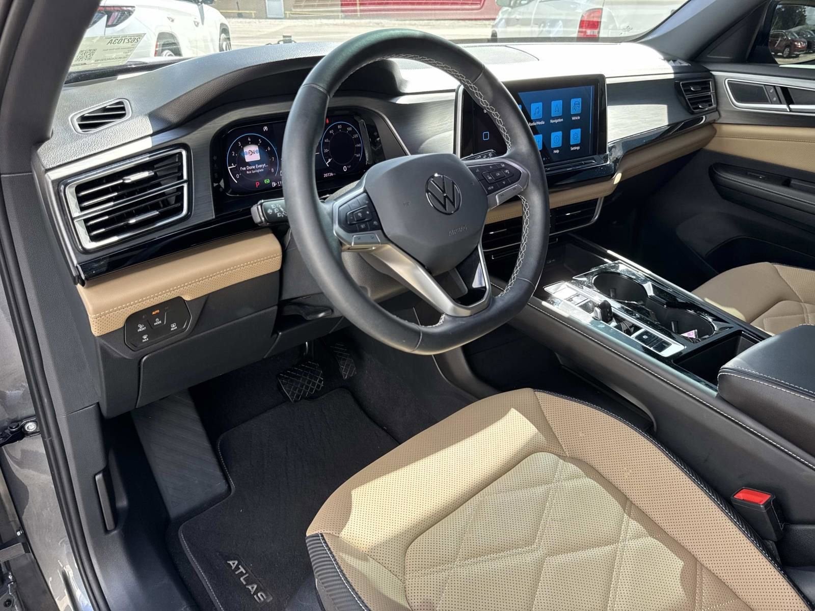 2024 Volkswagen Atlas Cross Sport 2.0T SE w/Technology