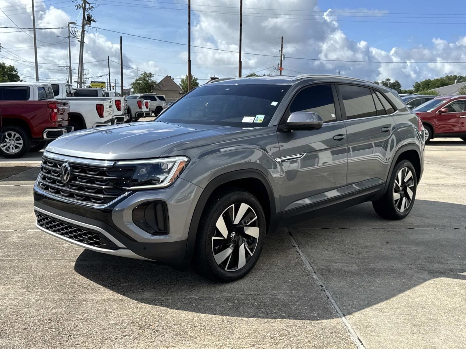 2024 Volkswagen Atlas Cross Sport 2.0T SE w/Technology