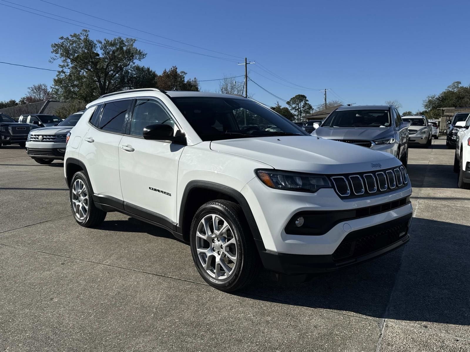 2022 Jeep Compass Latitude Lux