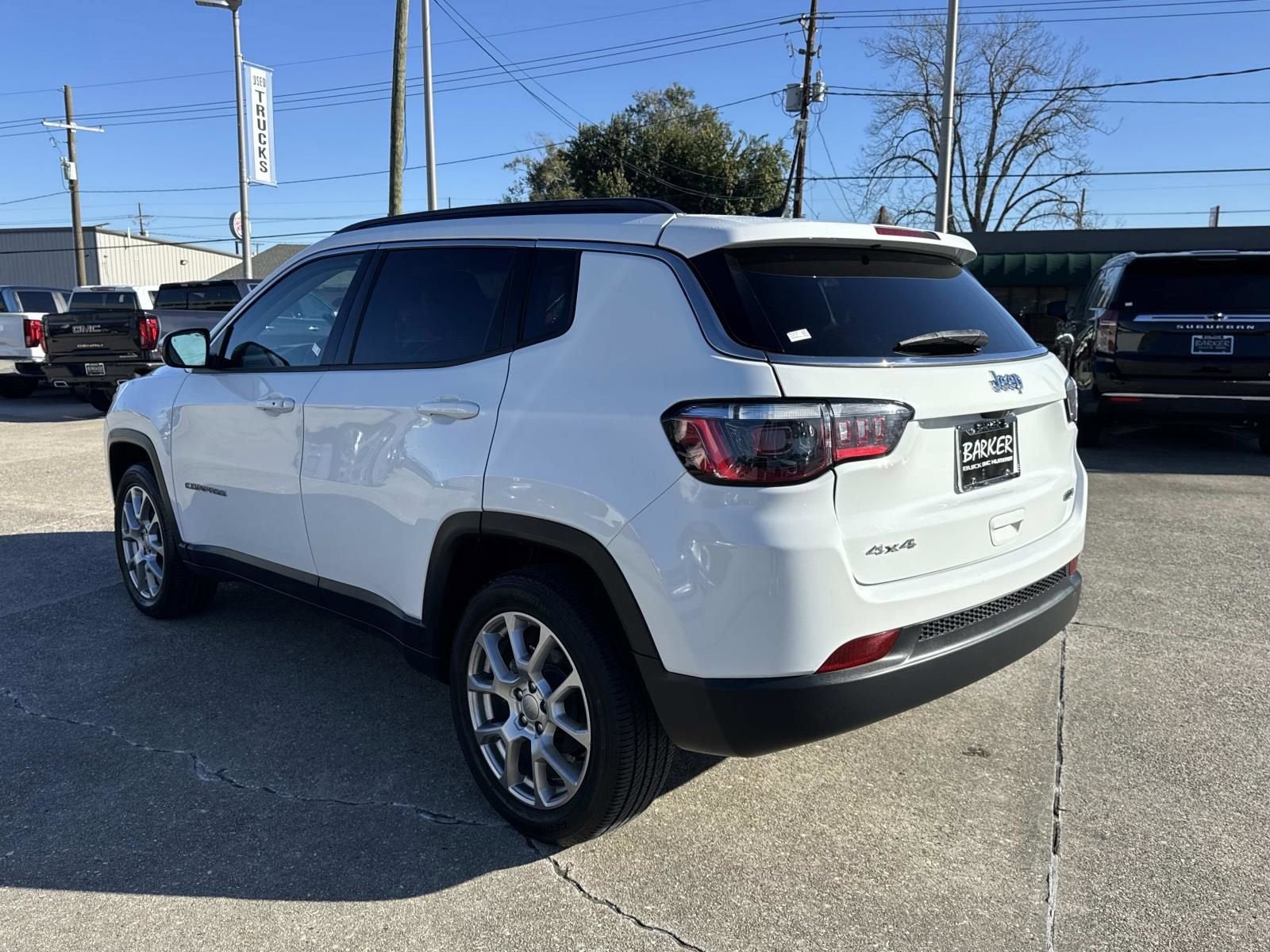 2022 Jeep Compass Latitude Lux