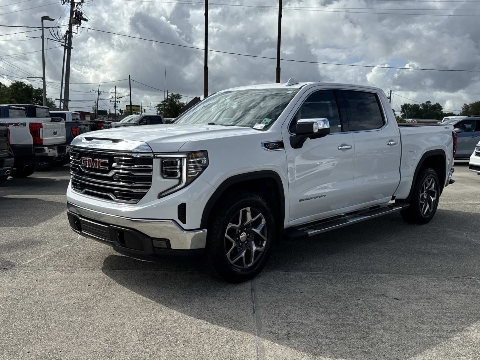 2023 GMC Sierra 1500 SLT