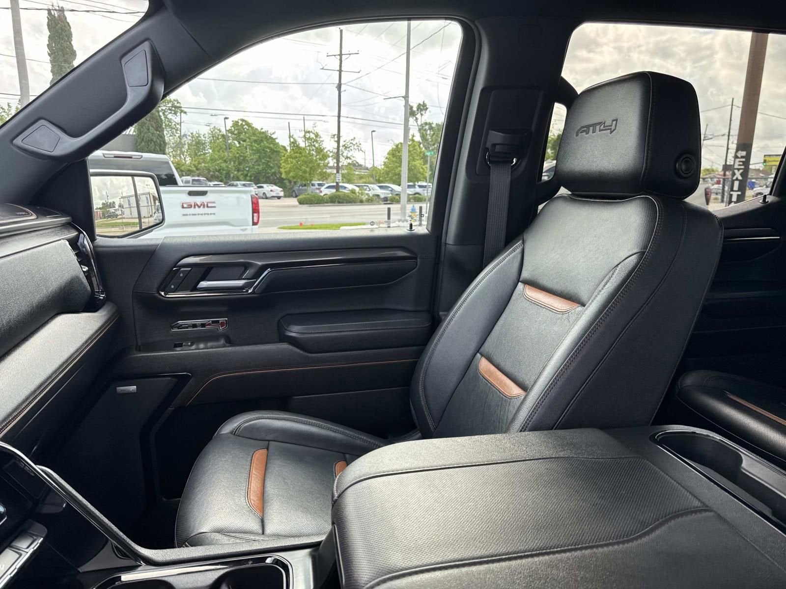 2023 GMC Sierra 1500 AT4