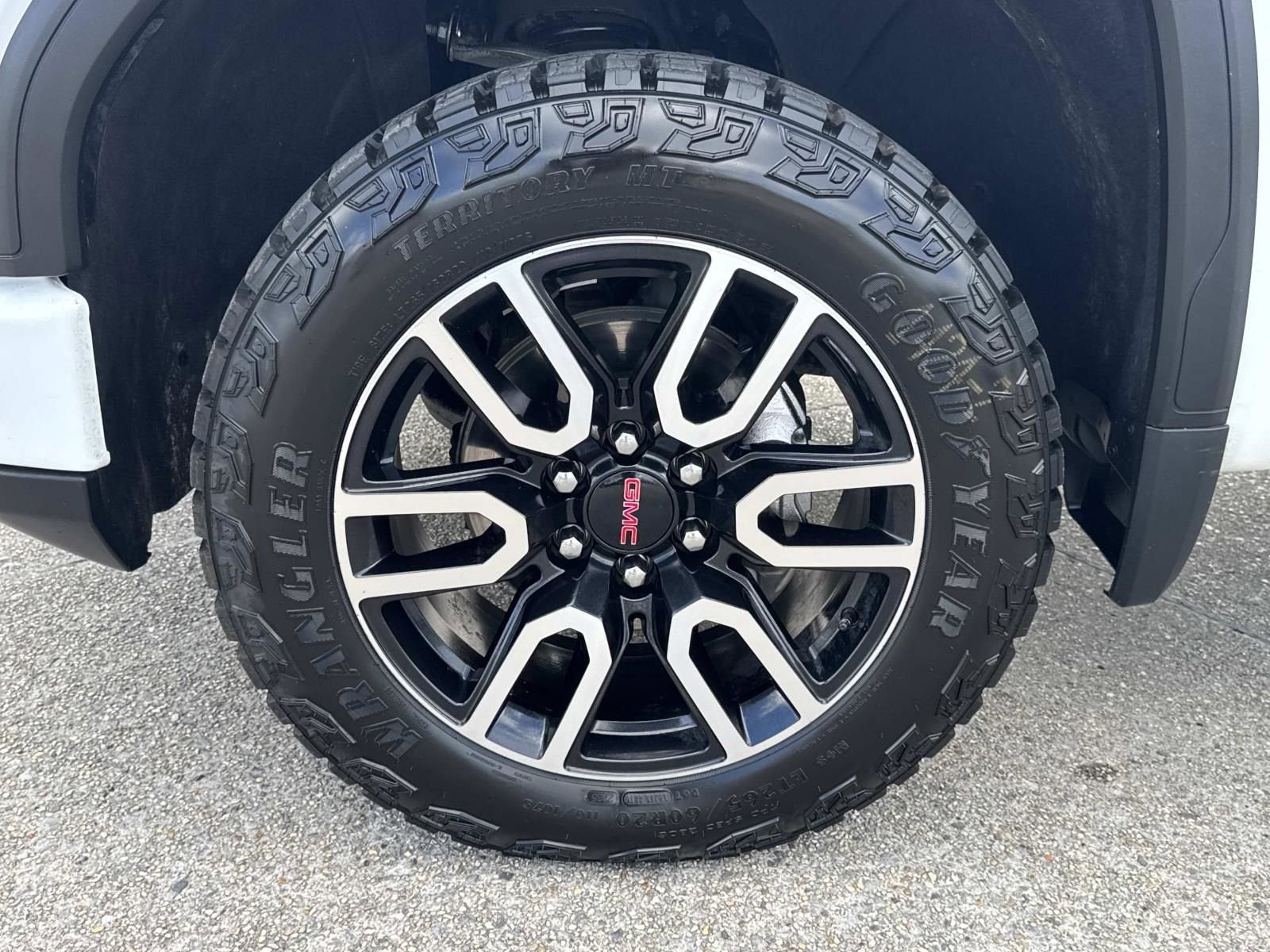 2023 GMC Sierra 1500 AT4