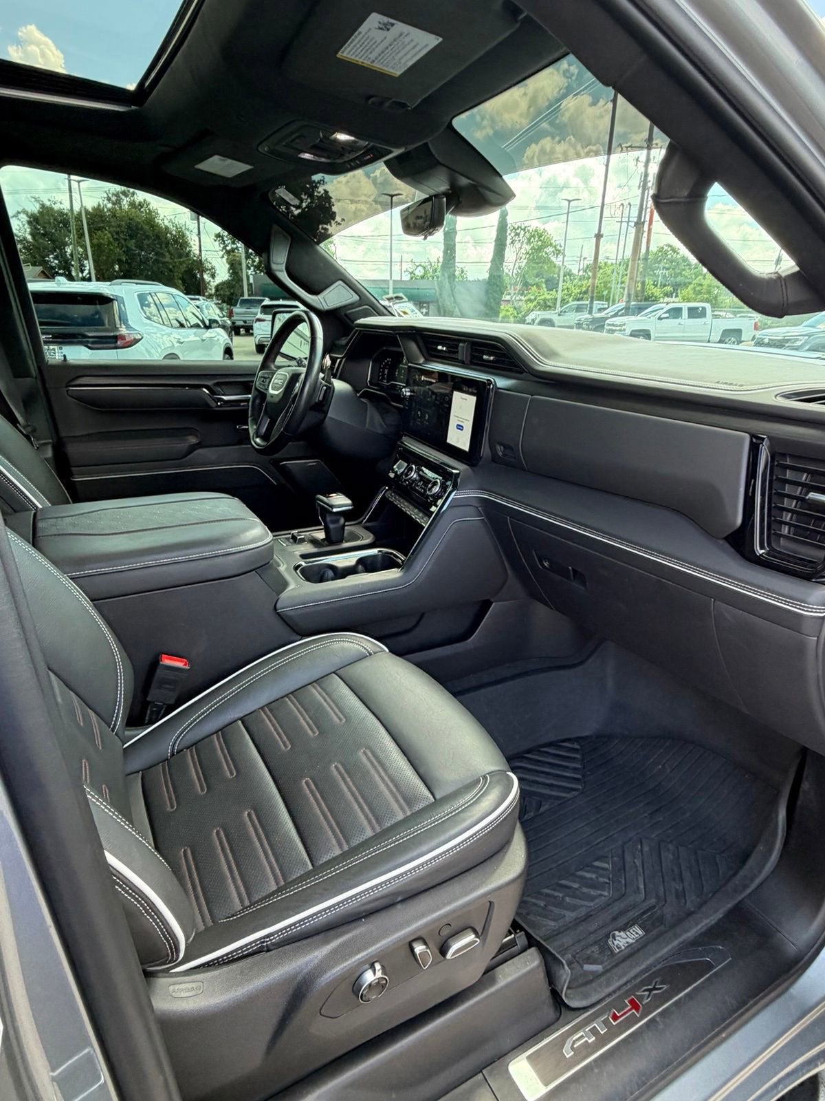 2023 GMC Sierra 1500 AT4X