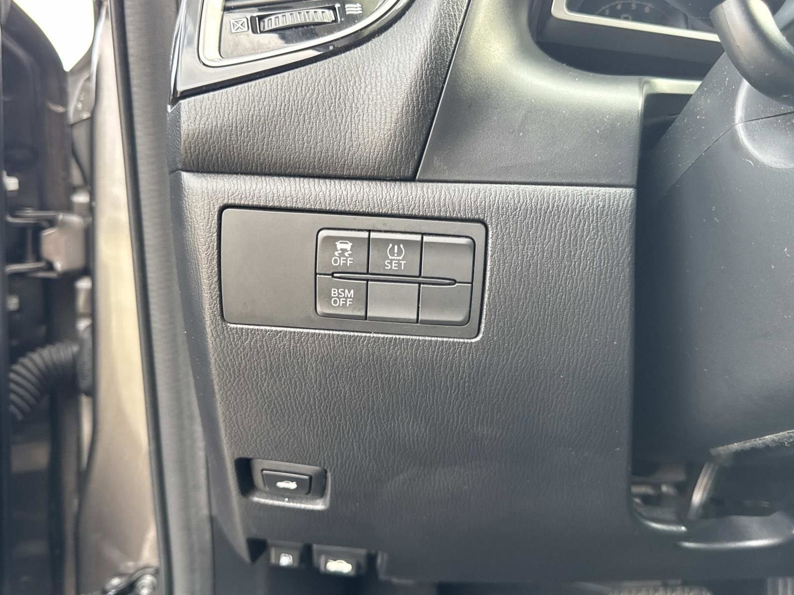 2015 Mazda Mazda3 i Touring