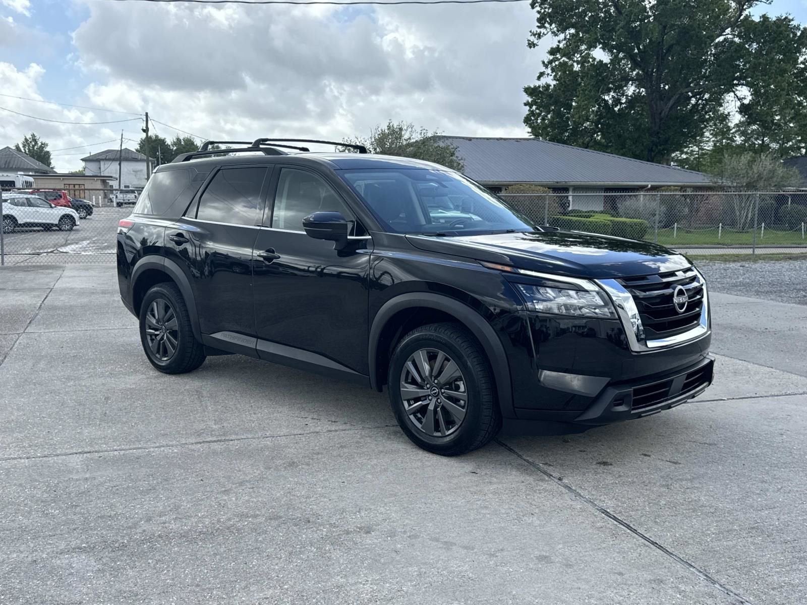 2023 Nissan Pathfinder SV FWD