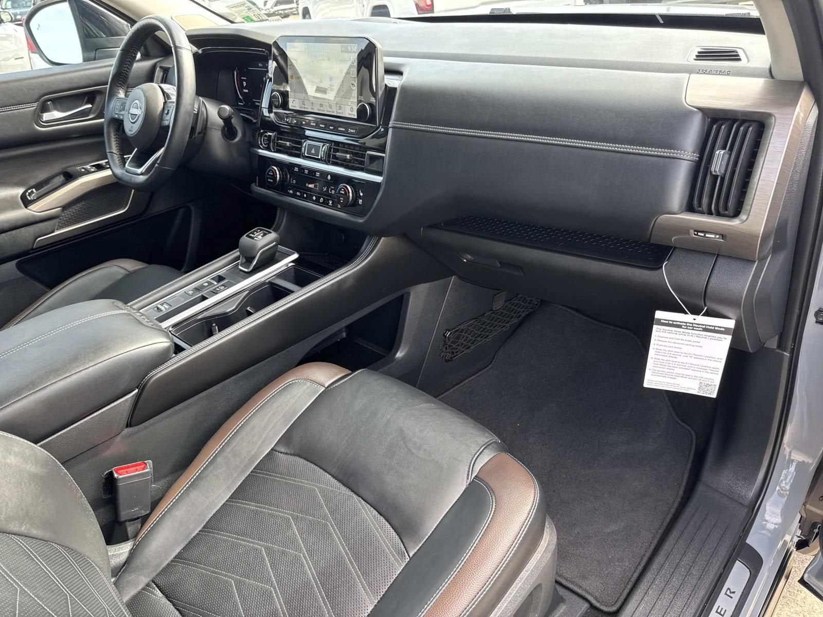 2024 Nissan Pathfinder Platinum - Photo 14