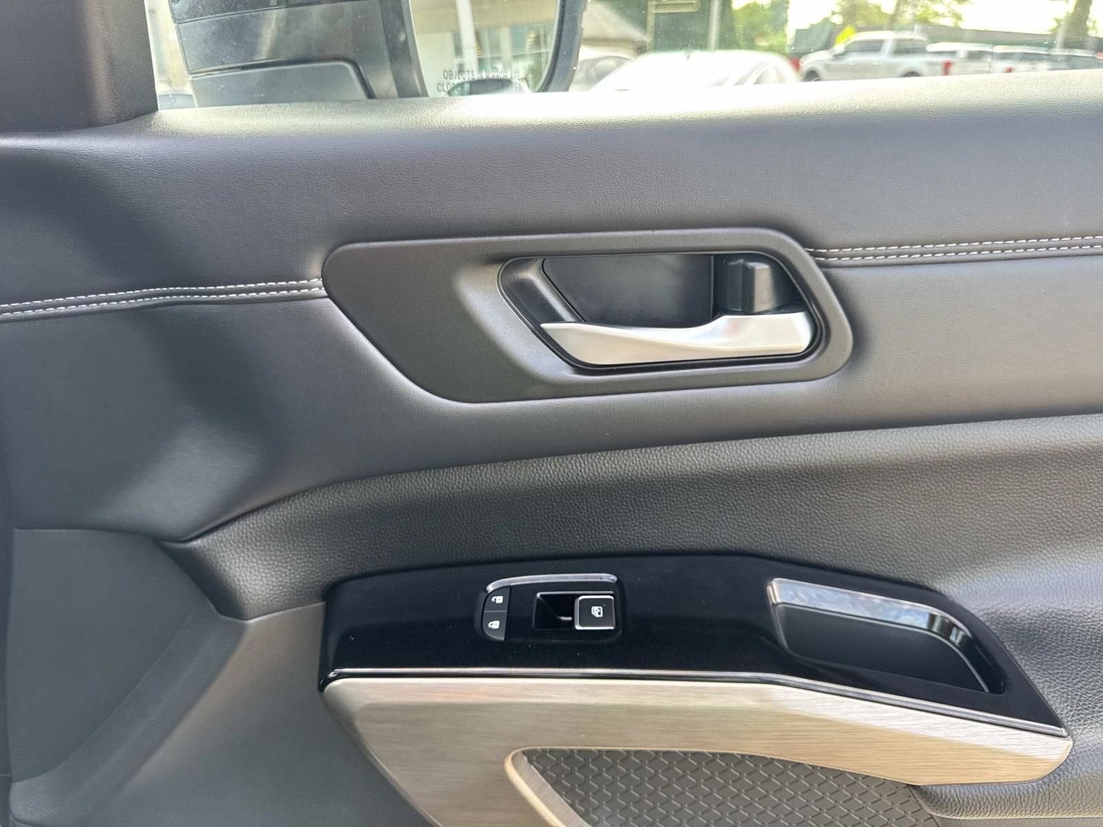 2024 Nissan Pathfinder Platinum - Photo 16