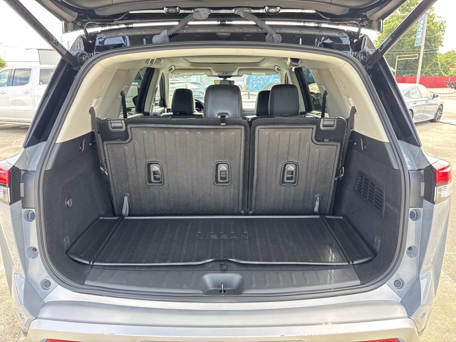 2024 Nissan Pathfinder Platinum - Photo 9