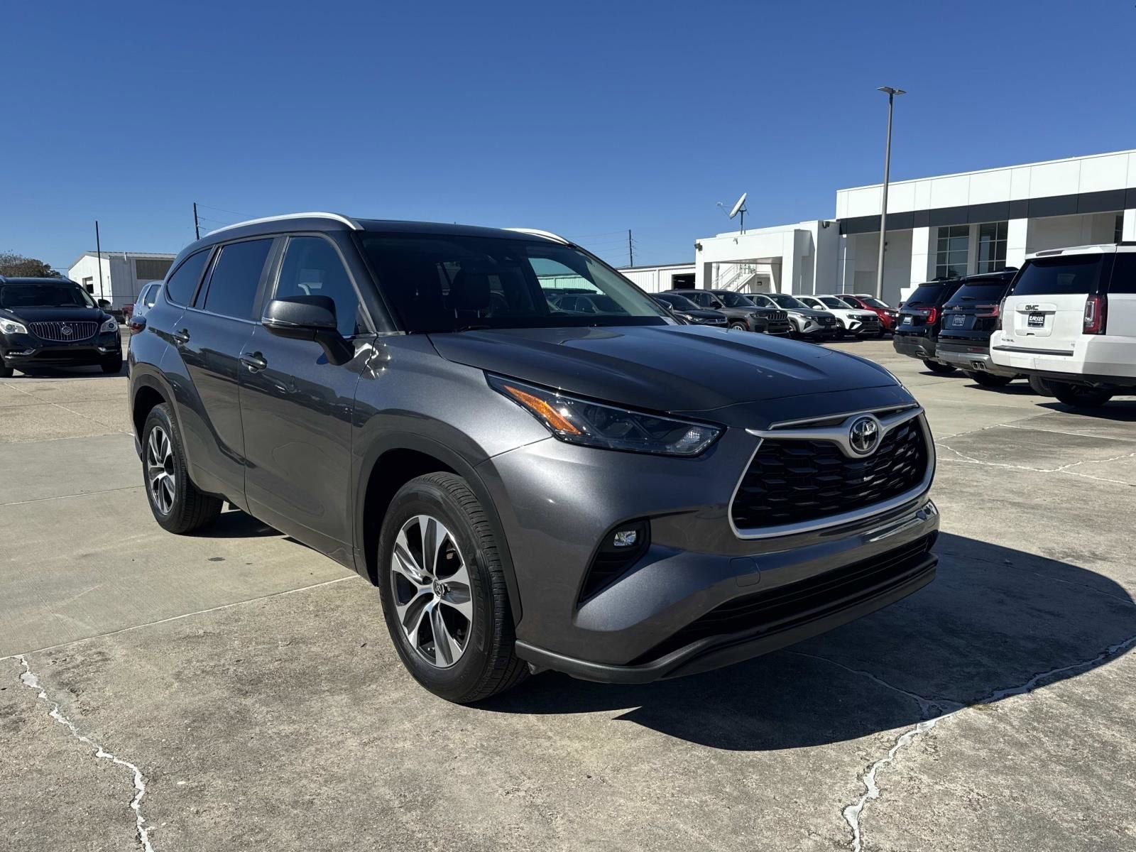 2023 Toyota Highlander L