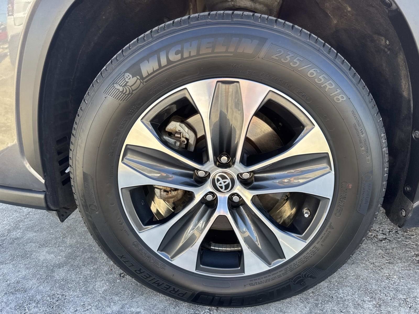 2023 Toyota Highlander L