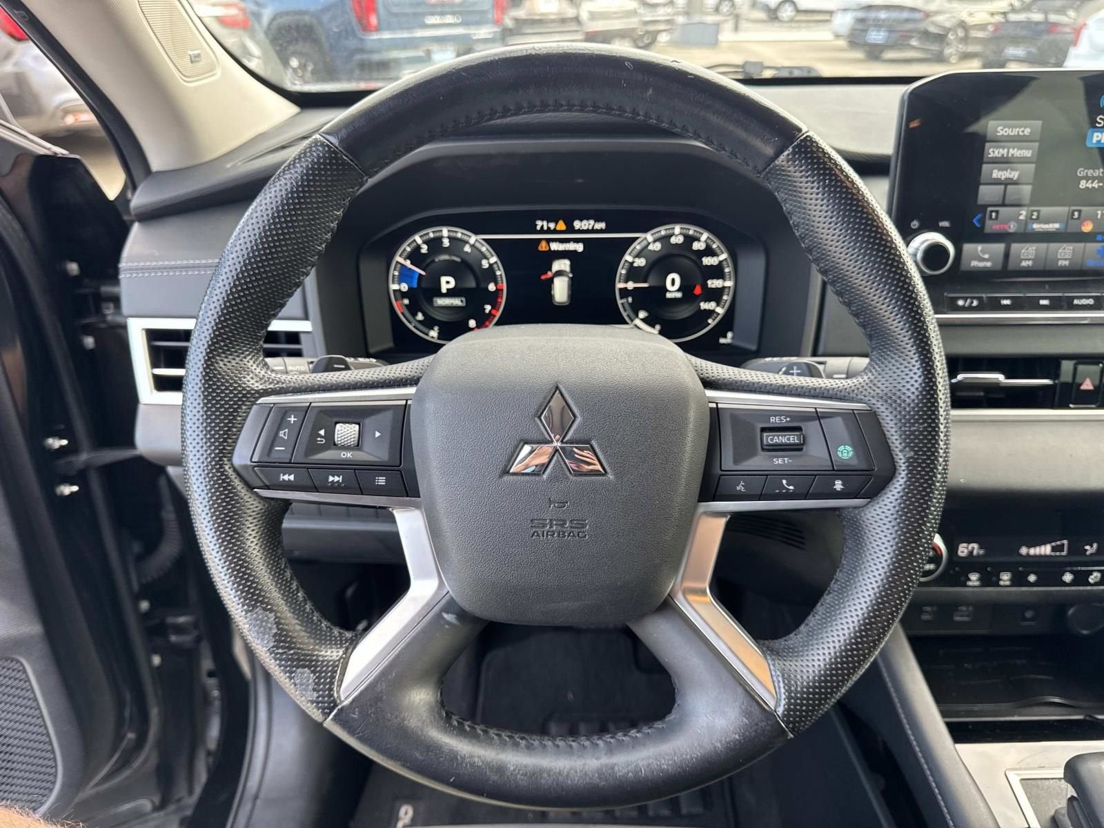 2022 Mitsubishi Outlander SE