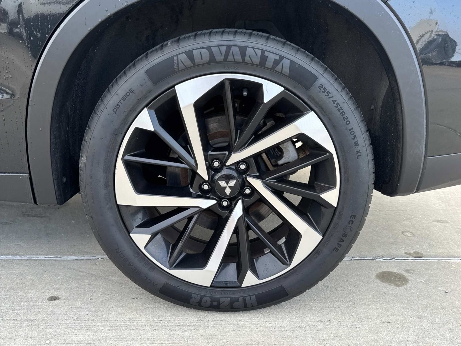 2022 Mitsubishi Outlander SE