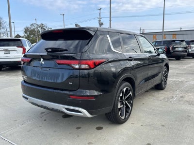 2022 Mitsubishi Outlander SE