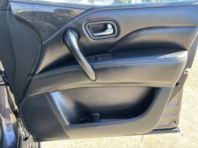 2023 INFINITI QX80 LUXE