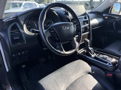 2023 INFINITI QX80 LUXE
